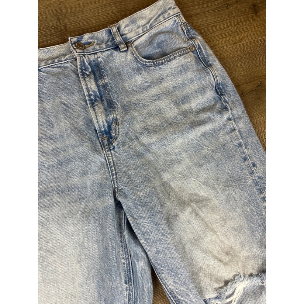 American Eagle Mom Jeans Light‎ Acid Wash Distressed High Rise Size 10 Short - Picture 4 of 13
